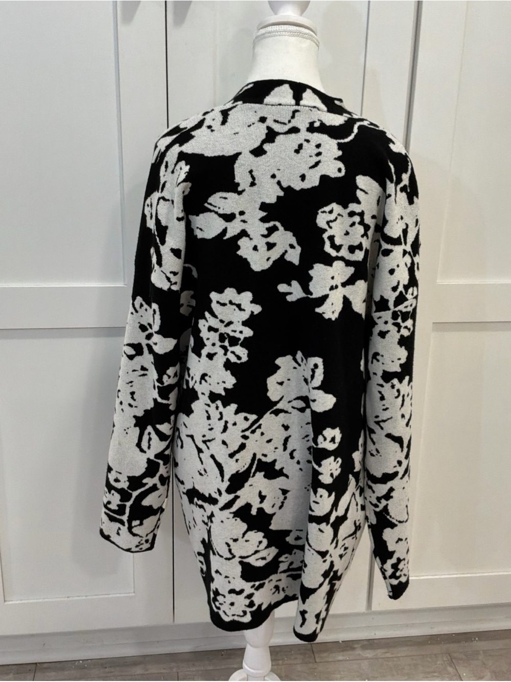 Cyrus Open Front Cardigan Black White Floral Cardigan Women’s Large - Picture 4 of 11